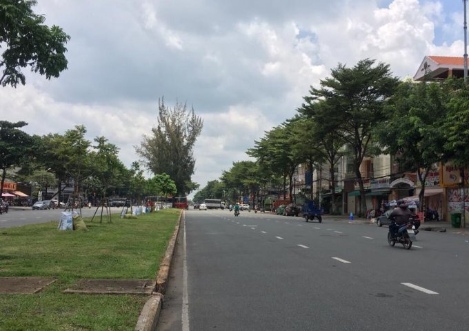 Bán nhà góc 3 MT đường Vành Đai Trong, p. Bình Trị Đông B, Q. Bình Tân, 12x50m, 4 tấm, giá 68 tỷ