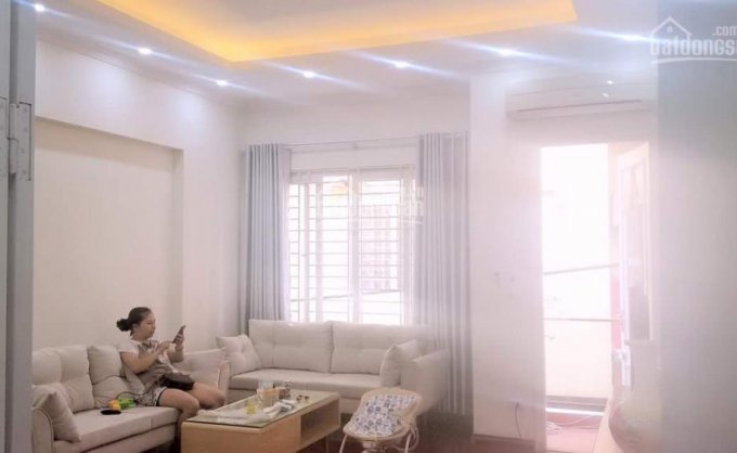 Bán gấp nhà mặt ngõ 201 Trần Quốc Hoàn, DT 70m2 x 5T mới, giá 9 tỷ, đường 7m