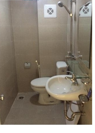 Bán nhà 135/6E Hòa Hưng,p12,q10,48m2,4L đúc gần CLB Lan Anh