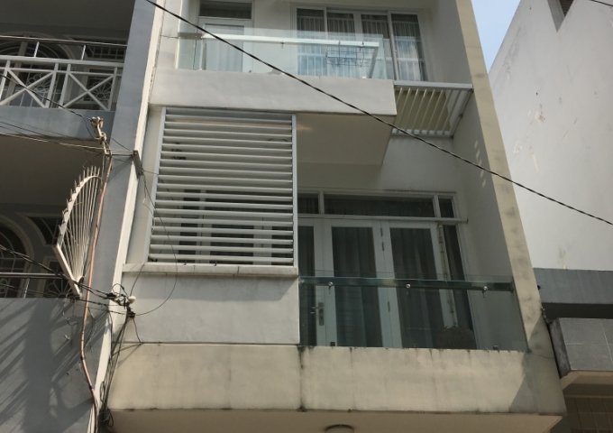 Chính chủ cho thuê nhà 22/52 Cư Xá Lữ Gia, phường 15, quận 11, DT: 4x18m, trệt, 3 lầu