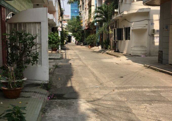 Chính chủ cho thuê nhà 22/52 Cư Xá Lữ Gia, phường 15, quận 11, DT: 4x18m, trệt, 3 lầu