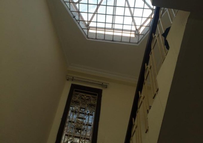 Bán nhà ngõ 444 Đội Cấn, DT 66m, 4 tầng, MT 5m giá bán 4,3 tỷ ngõ thông ô tô