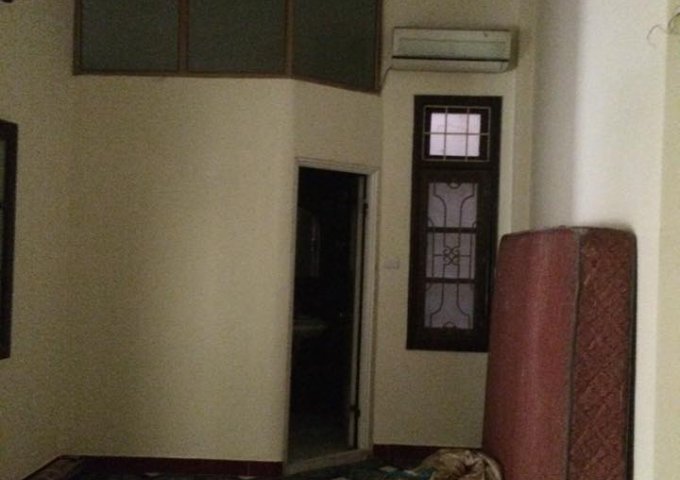 Bán nhà ngõ 444 Đội Cấn, DT 66m, 4 tầng, MT 5m giá bán 4,3 tỷ ngõ thông ô tô