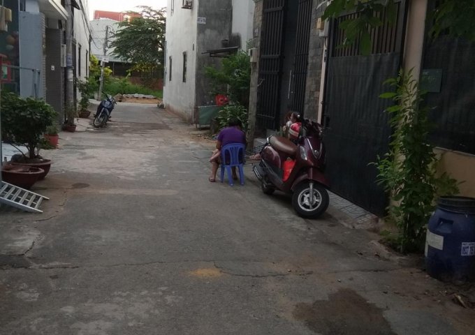 Bán nhà mới ngay đối diện trường THPT Đào Sơn Tây, P. Linh Xuân, Thủ Đức