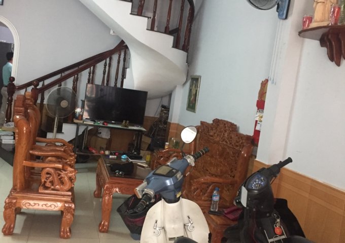 Chính chủ bán nhà giá rẻ 216/3 Nguyễn Văn Công, vị trí đẹp 4.1x15m, 2 lầu