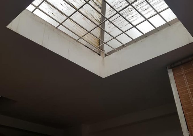Thu 100 tr/th, nhà 8 tầng, thang máy, 180m2, Nguyễn Sơn, Nguyễn Văn Cừ, bến xe Gia Lâm