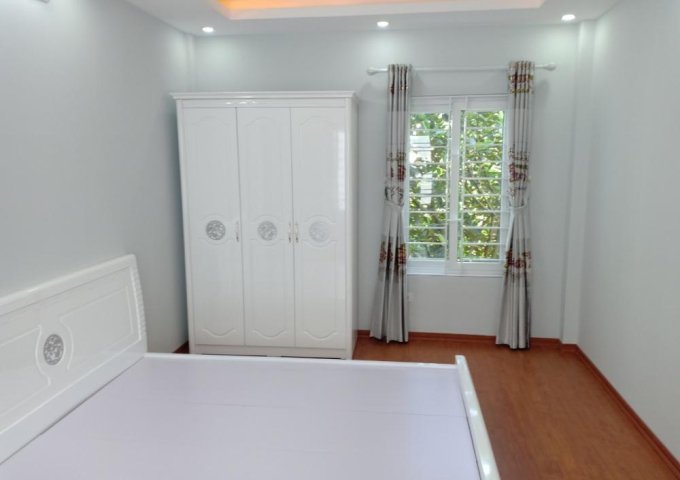 Bán nhà dốc Đoàn Kết, Vĩnh Hưng, Hoàng Mai, 34m2, 4 tầng, 1,89 tỷ, đầy đủ nội thất