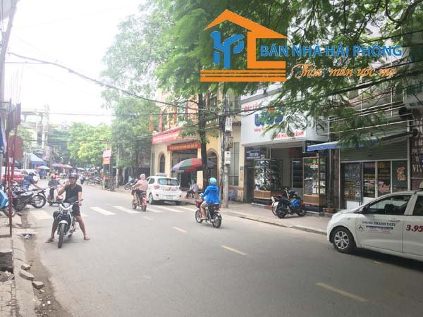 Sang nhượng quán quần áo 299 Hàng Kênh, Lê Chân, Hải Phòng