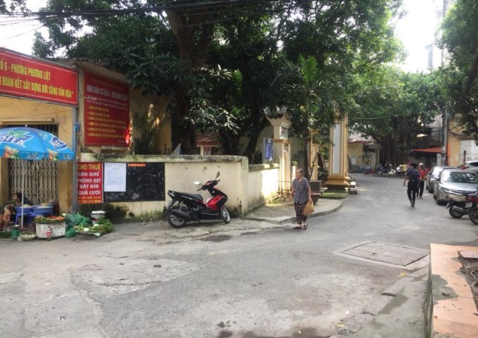 Bán nhà ngõ 349 Minh Khai, Hai Bà Trưng, diện tích 26m2, 3 tầng, kinh doanh tốt, giá 2,1 tỷ