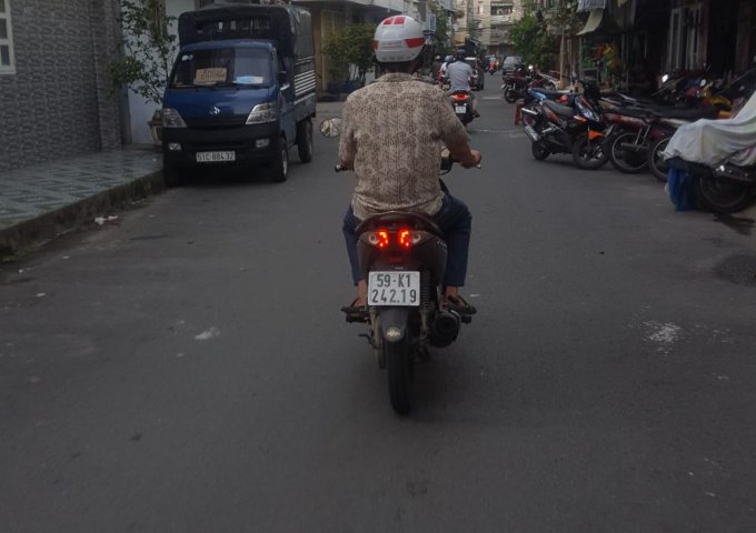 Bán nhà hẻm 76/ Xóm Đất, P8, Q11, DT 3,2x12m, trệt, 2 lầu đúc, giá 5.2 tỷ