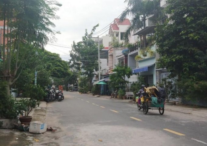 HXH 82/ Hoàng Bật Đạt, Tân Bình, 4x14m, lửng + 3 lầu, giá 6.8 tỷ