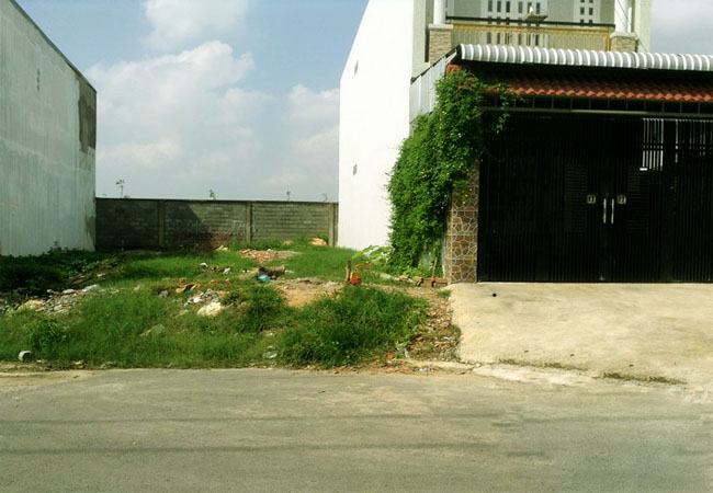 Kẹt vốn kinh doanh cần bán gấp lô đất, MT đường Nguyễn Văn Bứa, giá rẻ, có sổ hồng