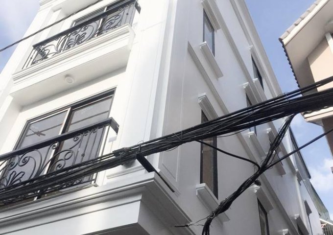 Bán nhà mới 50m2 x 4 tầng đường Ngọc Thụy, ô tô vào nhà, trong khu trường Việt Pháp