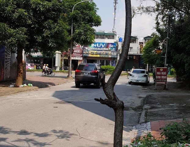 Bán nhà phố Võ Chí Công Tây Hồ Hà Nội ga ra ô tô 7.5 tỷ.