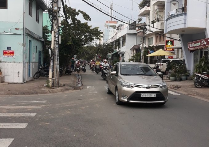 Nhà cấp 4 góc 2 MT đường 14A & 5K khu Cư xá Ngân Hàng, P. Tân Thuận Tây, Q7