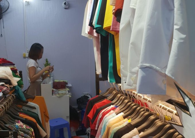Sang nhượng shop thời trang tại 281 Trương Định, Hai Bà Trưng, Hà Nội
