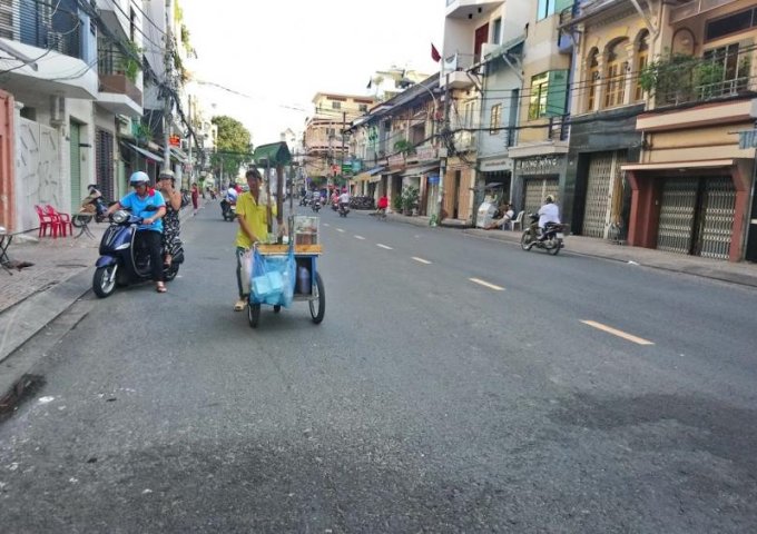 Bán nhà 2 mặt tiền đường Cao Văn Lầu, khu chợ lớn, Phường 1, Quận 6, diện tích 4,1x18,15m = 75m2