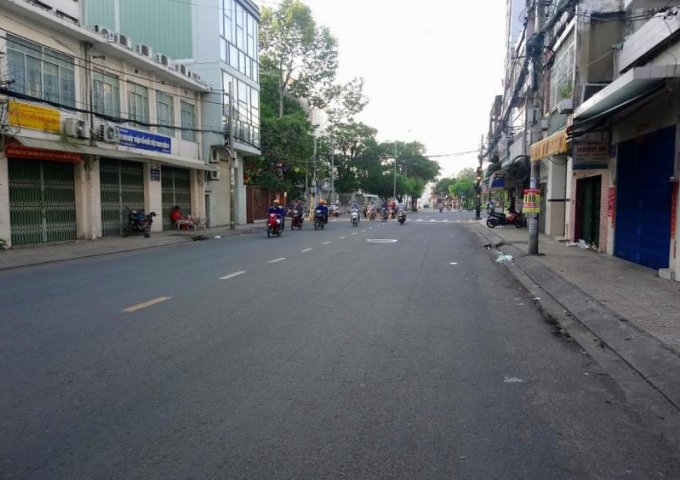 Bán nhà 2 mặt tiền đường Cao Văn Lầu, khu chợ lớn, Phường 1, Quận 6, diện tích 4,1x18,15m = 75m2