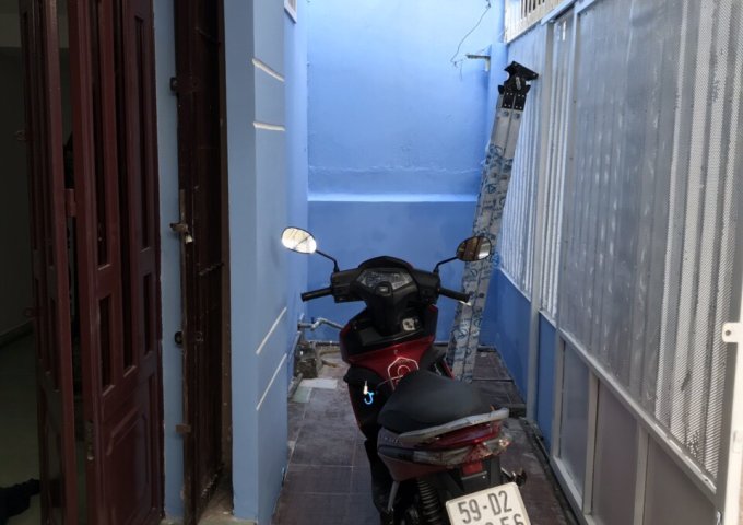 Bán nhà 513/1A Phạm Văn Bạch, P. 15, Tân Bình