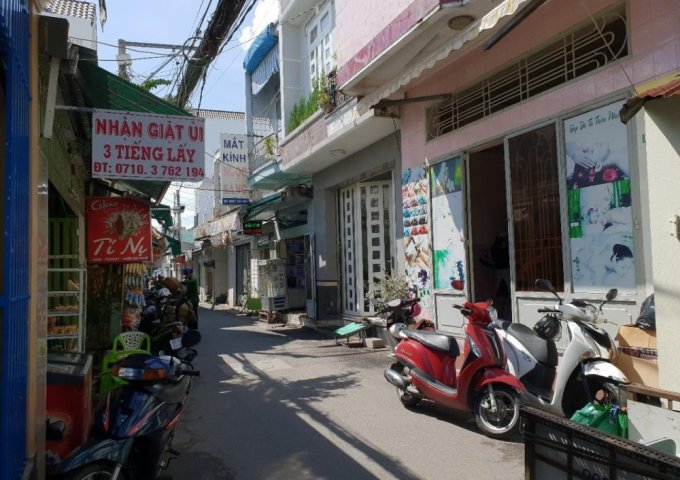Bán nhà lầu đúc hẻm 35 Phạm Ngũ Lão , hẻm xe hơi 7 chổ , trung tâm tp cần thơ