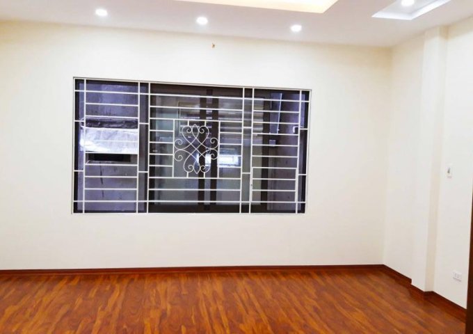 Bán nhà 242 Xã Đàn, Đống Đa, HN, DT 47m2, 5 tầng,giá 3.75 tỷ (Có TL)