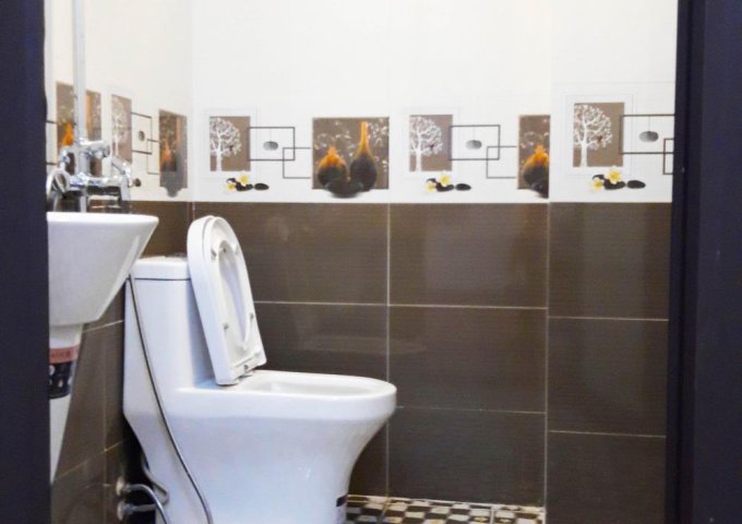 Bán nhà 242 Xã Đàn, Đống Đa, HN, DT 47m2, 5 tầng,giá 3.75 tỷ (Có TL)