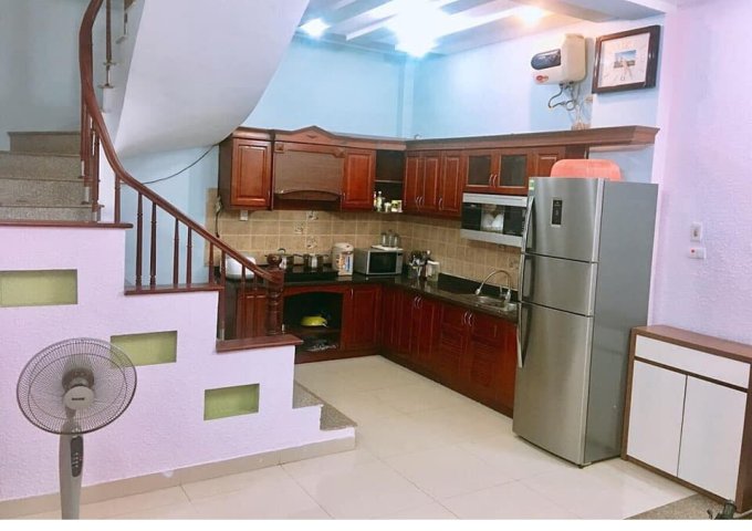 Bán nhà ngõ 27 Cát Linh nở hậu, gần MP, ngõ đẹp 2 mặt thoáng. 45m2, 4T, MT 5.2m chỉ 4.5 tỷ