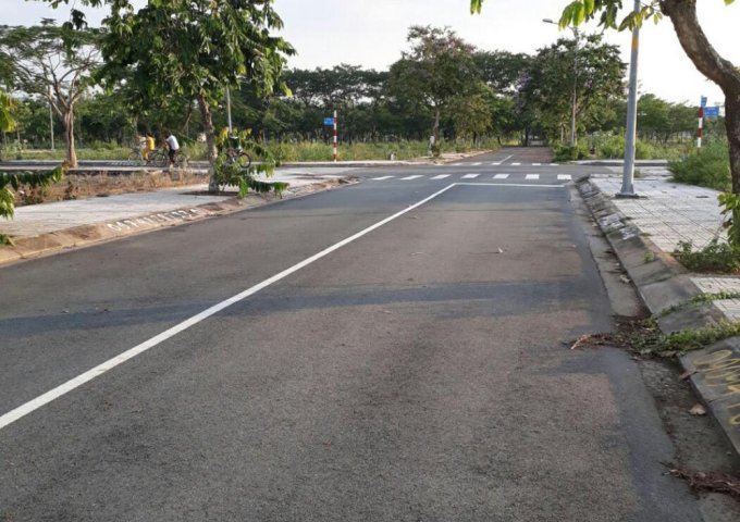 Bán lô đất sổ đỏ KDC Cát Lái, dãy C5-12, DT 5x22m, đường 12m thông, giá 36 triệu/m2. 0934820128