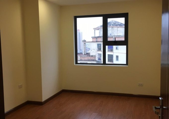 Bán căn góc chung cư An Bình Định Công, P1511, giá 30 triệu/m2 x 92,4m2