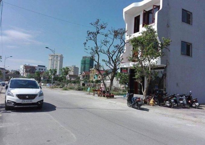 Bán lô Đông Nam 110m bám đường 18m ngay phường Lê Lợi. Gọi ngay: 0911986239