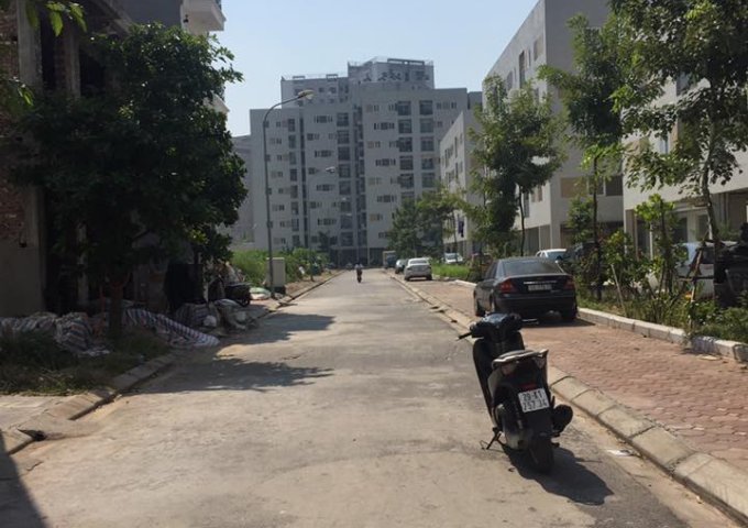 Cho thuê nhà riêng tại Giang Biên, 90m2, mặt tiền 6m, 2 tầng. Giá 17 triệu/ tháng. LH: 0342932299