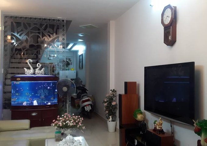 Chính chủ bán nhà ngõ 118 Đào Tấn, Ba Đình, DT 50m2, 5 tầng, mới xây đẹp, giá 4.5 tỷ