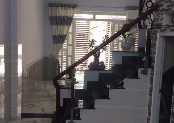 Bán nhà 106/ đường Số 14 P8 Gò Vấp, 4 x 10m, 3 lầu