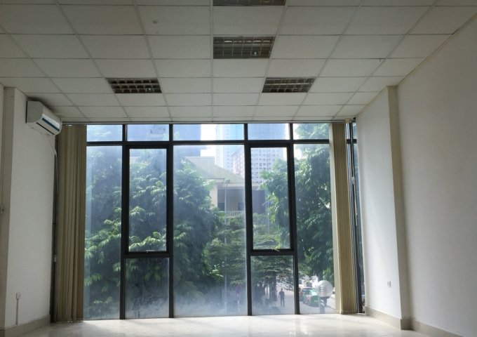 Cho thuê văn phòng 30m2, 80m2, 100m2, mặt phố Nguyễn Khánh Toàn, vị trí đắc địa 0983551661