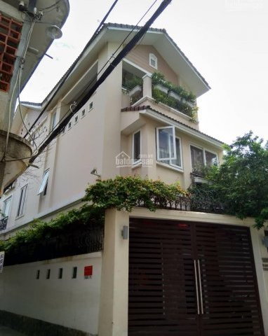 Cần bán căn nhà hẻm 347/33A đường Huỳnh Văn Bánh, P11, Q. Phú Nhuận