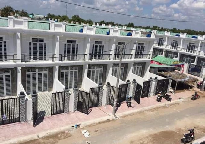 Nhà phố liền kề, ngã tư Xoài Đôi, Bình Chánh