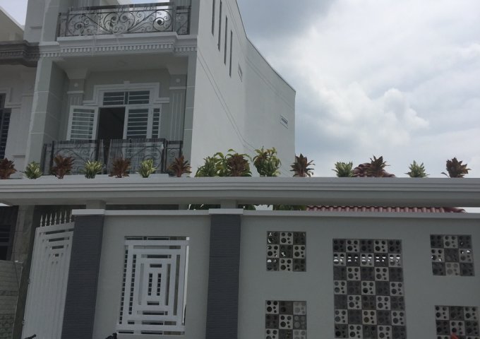 Nhà phố liền kề, ngã tư Xoài Đôi, Bình Chánh