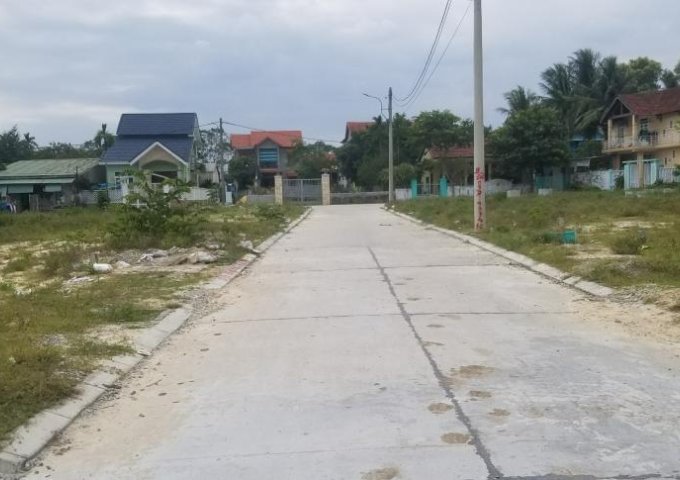 Bán đất 2 mặt tiền Nguyễn Khoa Chiêm hướng Đông Bắc, mặt tiền 6m