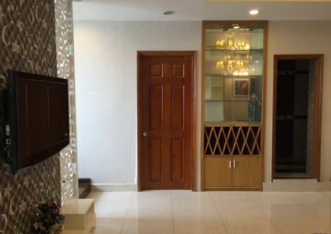 Cho thuê căn hộ chung cư cao ốc H2, Hoàng Diệu, Quận 4, diện tích 110m2, giá 14 triệu/tháng