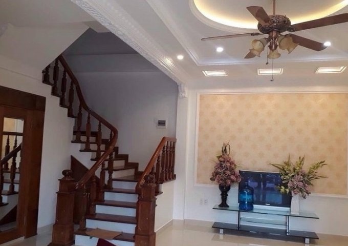 Bán nhà ngõ 38 Phương Mai, Đống Đa, chỉ 10m ra đường ô tô, DT 50m2, 5T, giá 6 tỷ