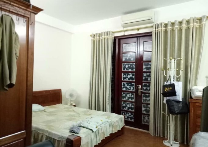 Cần bán nhà ngõ 140 Trần Phú, Hà Đông, 52m2, 5 tầng, MT 4m ô tô đỗ cửa