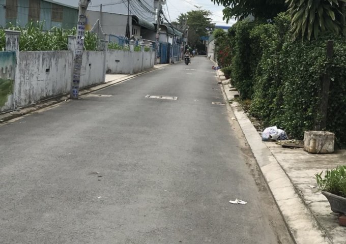 Bán nhà cấp bốn hẻm 3.5m đường HT13, phường Hiệp Thành, Quận 12.