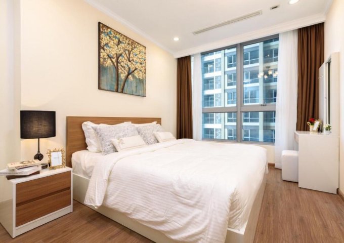 Cho thuê căn hộ cao cấp Vinhomes Central Park, 2 phòng ngủ, nội thất châu Âu, giá 22.5 triệu/tháng