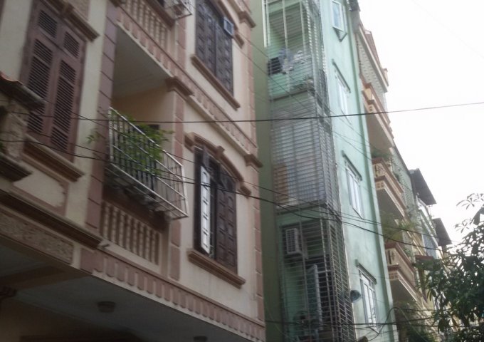 Bán nhà Ngõ 575 Kim Mã 32m2 x 5T 5,95 tỷ  ngõ ô tô thông Lên đê la thành