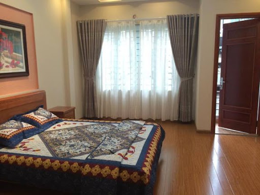 Bán nhà Ngõ 575 Kim Mã 32m2 x 5T 5,95 tỷ  ngõ ô tô thông Lên đê la thành