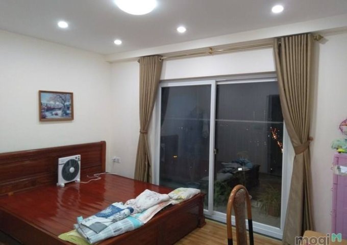 Bán nhanh căn góc 89 Phùng Hưng, 92m2, 3PN, full nội thất, giá siêu rẻ