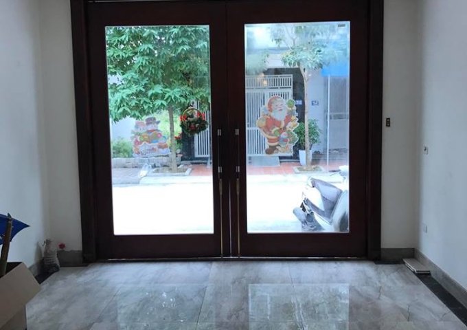 Bán nhà 5 tầng mới xây gần chợ Bông Đỏ, La Khê, Hà Đông