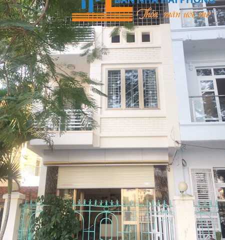 Bán nhà số 82B/33 Chu Văn An (mặt hồ An Biên), Ngô Quyền, Hải Phòng