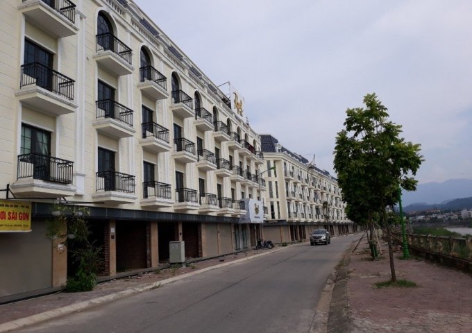 Bán nhà liền kề bờ kè sông Hồng phường Phố Mới, thành phố Lào Cai