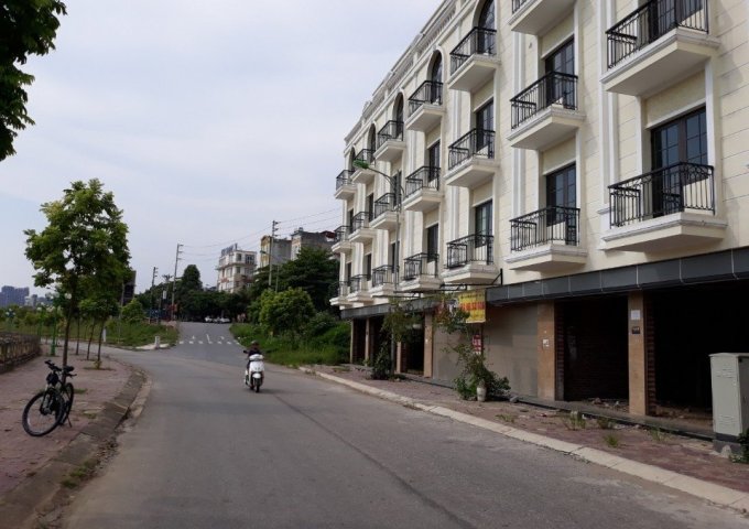Bán nhà liền kề bờ kè sông Hồng phường Phố Mới, thành phố Lào Cai